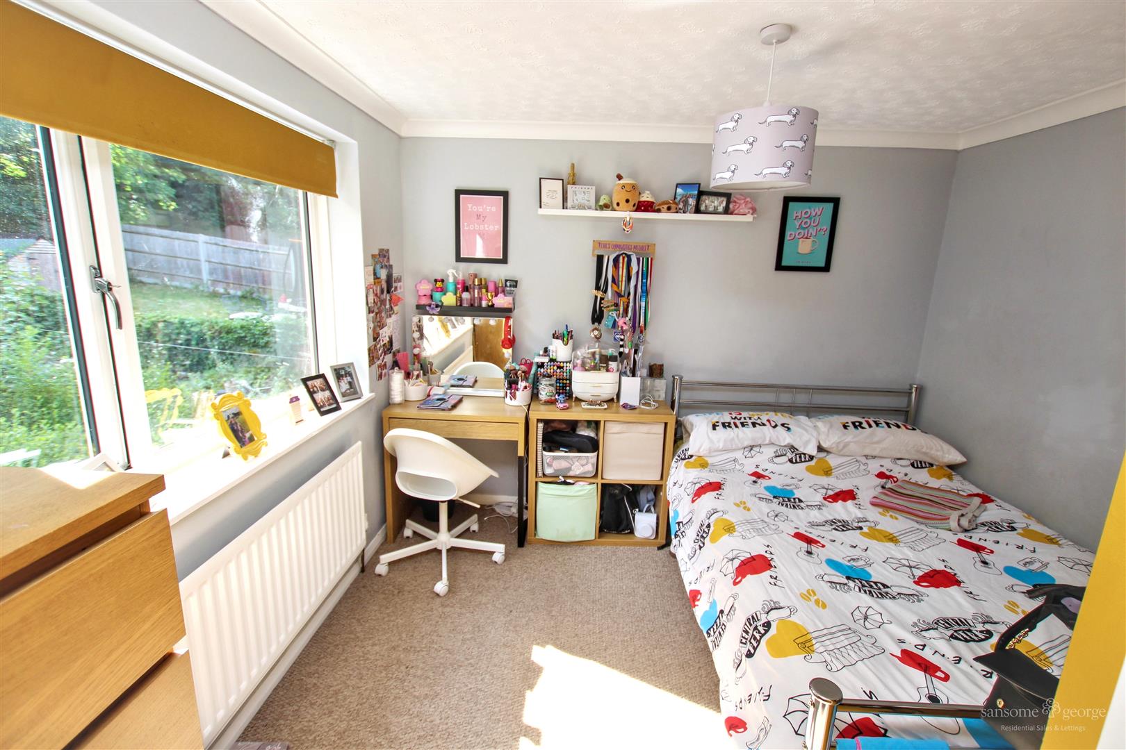 Vale Crescent, Tilehurst, Reading